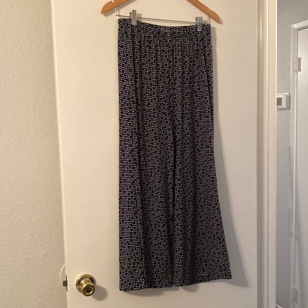 Chico size 1 Palazzo pants navy, very comfy for travel